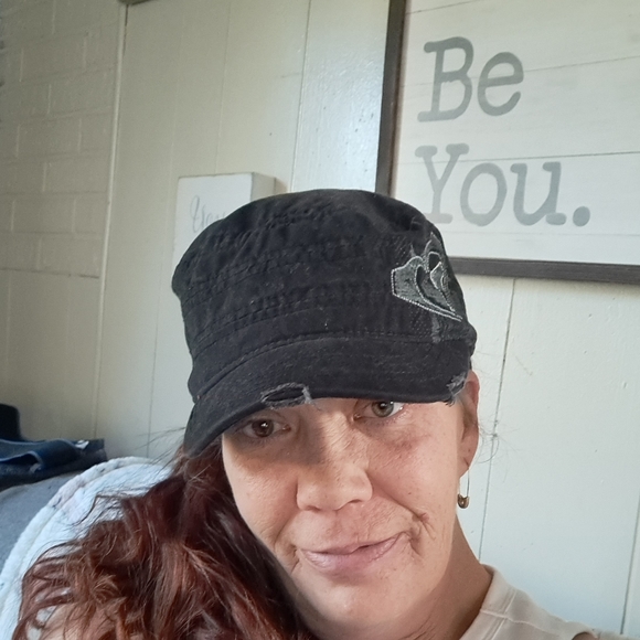 Meet your Posher, Deanna - Picture 2 of 2